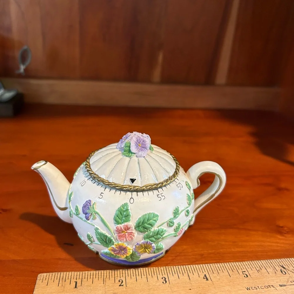 Cooking Timer Shaped Like a Floral Ceramic Teapot